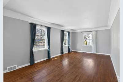 2704 Zenith Avenue N, Robbinsdale, MN 55422 - Photo 5