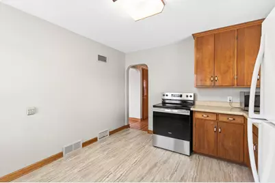 2183 Fremont Avenue E, Saint Paul, MN 55119 - Photo 9