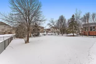 10935 Eagle View Pl, Woodbury, MN 55129 - Photo 3