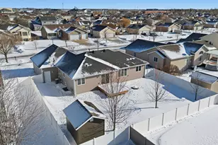 3641 Fillmore St S, Fargo, ND 58104 - Photo 5