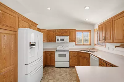 29602 Shoreview Circle, Lindstrom, MN 55045 - Photo 7
