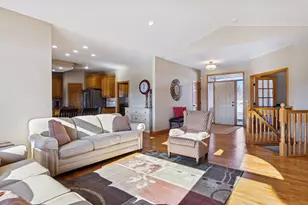 9015 Schutte Ct, Corcoran, MN 55340 - Photo 17