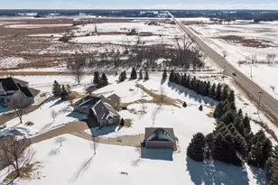 9015 Schutte Ct, Corcoran, MN 55340 - Photo 5