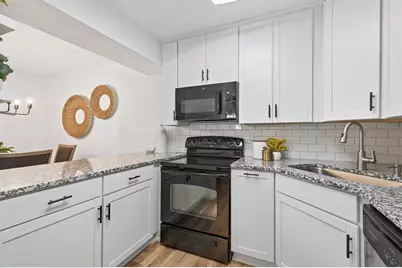 2010 Ridge Drive #13, Saint Louis Park, MN 55416 - Photo 9