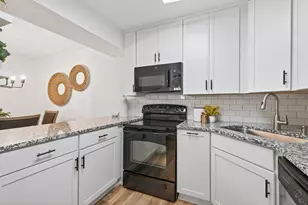 2010 Ridge Dr, Saint Louis Park, MN 55416 - Photo 9