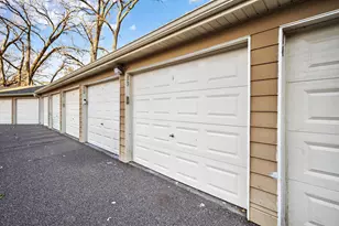 2010 Ridge Dr, Saint Louis Park, MN 55416 - Photo 35