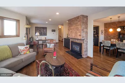 619 Woodhaven Drive NE, Rochester, MN 55906 - Photo 3