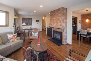 619 Woodhaven Dr NE, Rochester, MN 55906 - Photo 3