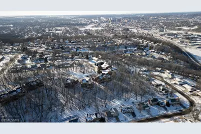 619 Woodhaven Drive NE, Rochester, MN 55906 - Photo 35