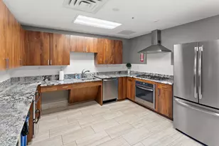 1240 2nd Street S, Minneapolis, MN 55415 - Photo 35