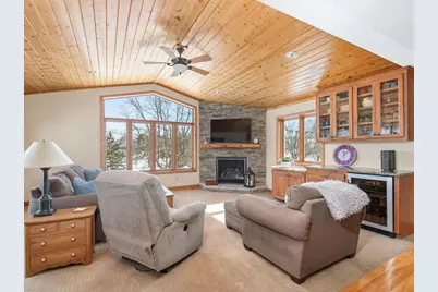 1321 Lake Susan Hills Drive, Chanhassen, MN 55317 - Photo 7