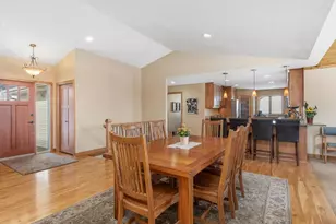 1321 Lake Susan Hills Dr, Chanhassen, MN 55317 - Photo 13