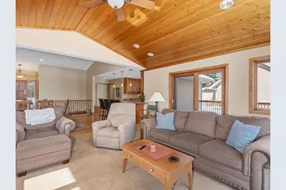 1321 Lake Susan Hills Drive, Chanhassen, MN 55317 - Photo 11