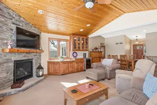 1321 Lake Susan Hills Dr, Chanhassen, MN 55317 - Photo 9