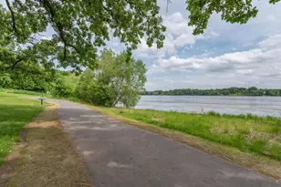 1321 Lake Susan Hills Dr, Chanhassen, MN 55317 - Photo 55