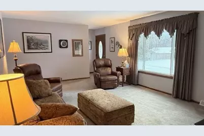 6826 Berkshire Lane N, Maple Grove, MN 55311 - Photo 5