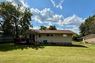 6826 Berkshire Ln N, Maple Grove, MN 55311 - Photo 3