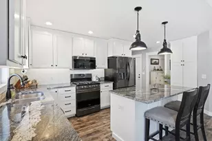 3509 Cambridge Pl, River Falls, WI 54022 - Photo 7