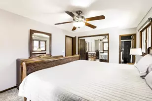 9517 Colorado Ave S, Bloomington, MN 55438 - Photo 15