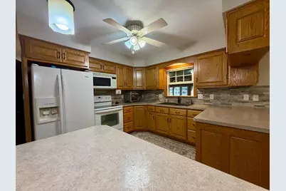 417 S Fairview Drive, Luverne, MN 56156 - Photo 7