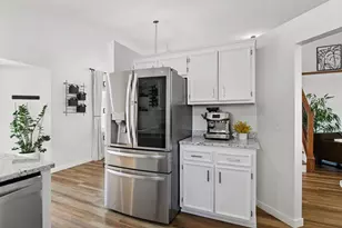 8581 Flamingo Dr, Chanhassen, MN 55317 - Photo 11