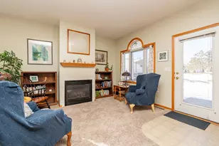 1242 Crystal Pl E, Chaska, MN 55318 - Photo 5