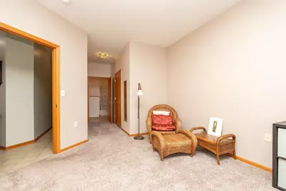 1242 Crystal Place E, Chaska, MN 55318 - Photo 15