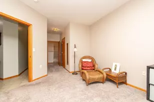 1242 Crystal Pl E, Chaska, MN 55318 - Photo 15