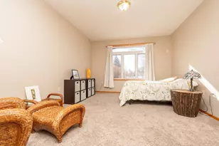 1242 Crystal Pl E, Chaska, MN 55318 - Photo 13