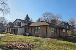 624 10th St SW, Willmar, MN 56201 - Photo 1