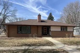 624 10th St SW, Willmar, MN 56201 - Photo 3