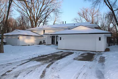 5545 Shorewood Lane, Excelsior, MN 55331 - Photo 3