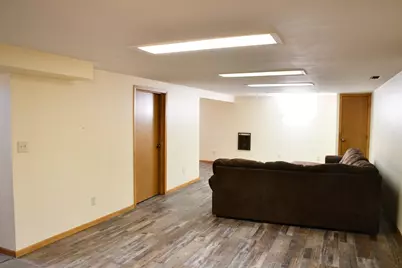 1102 Grand Avenue, Worthington, MN 56187 - Photo 15