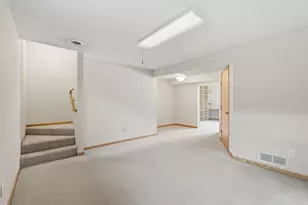 618 Oak Park Ln, Hopkins, MN 55343 - Photo 23