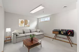 618 Oak Park Ln, Hopkins, MN 55343 - Photo 25