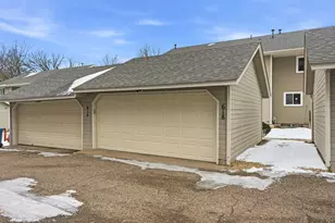 618 Oak Park Ln, Hopkins, MN 55343 - Photo 33