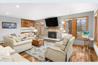 12585 Dover Drive, Apple Valley, MN 55124 - Photo 5