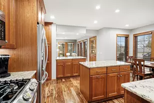 12585 Dover Dr, Apple Valley, MN 55124 - Photo 15