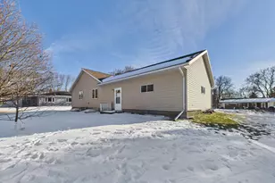 510 E 8th St, Starbuck, MN 56381 - Photo 21