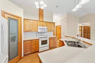 1430 S Irving Ave, Rush City, MN 55069 - Photo 9