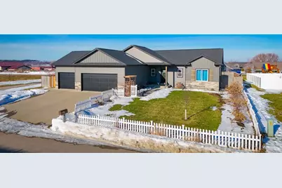 337 6th Street SE, Dover, MN 55929 - Photo 1