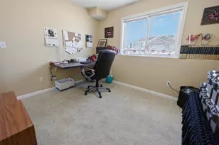 1011 Waters Edge Cir, Avon, MN 56310 - Photo 15