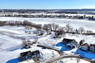 1011 Waters Edge Cir, Avon, MN 56310 - Photo 3