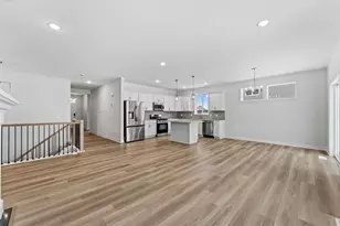 1251 Trail Way, New Richmond, WI 54017 - Photo 5