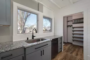 675 Edmund Ave, Saint Paul, MN 55104 - Photo 17