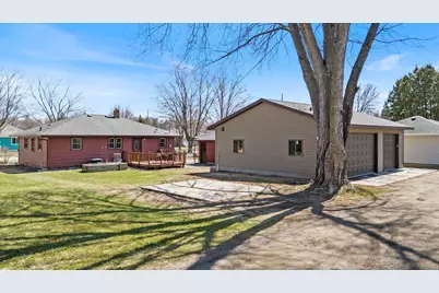 1605 Knight Avenue N, Glencoe, MN 55336 - Photo 3