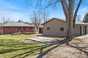 1605 Knight Ave N, Glencoe, MN 55336 - Photo 3