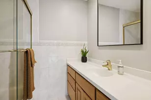 4652 9 Oaks Cir, Bloomington, MN 55437 - Photo 31