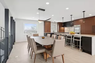 4652 9 Oaks Cir, Bloomington, MN 55437 - Photo 15