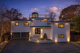 4652 9 Oaks Cir, Bloomington, MN 55437 - Photo 1